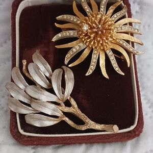 Small Haul Vintage BSK & Pastel  Brooches